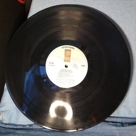 Joni Mitchell Court and Spark 1974 gatefold Embossed textured cover Vinyl record - Picture 5 of 5